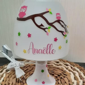 Lampe de chevet enfant, décor chouettes